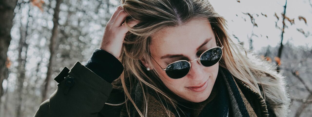 Female20Sunglasses20Outdoors20Winter201280x480_preview1.jpeg